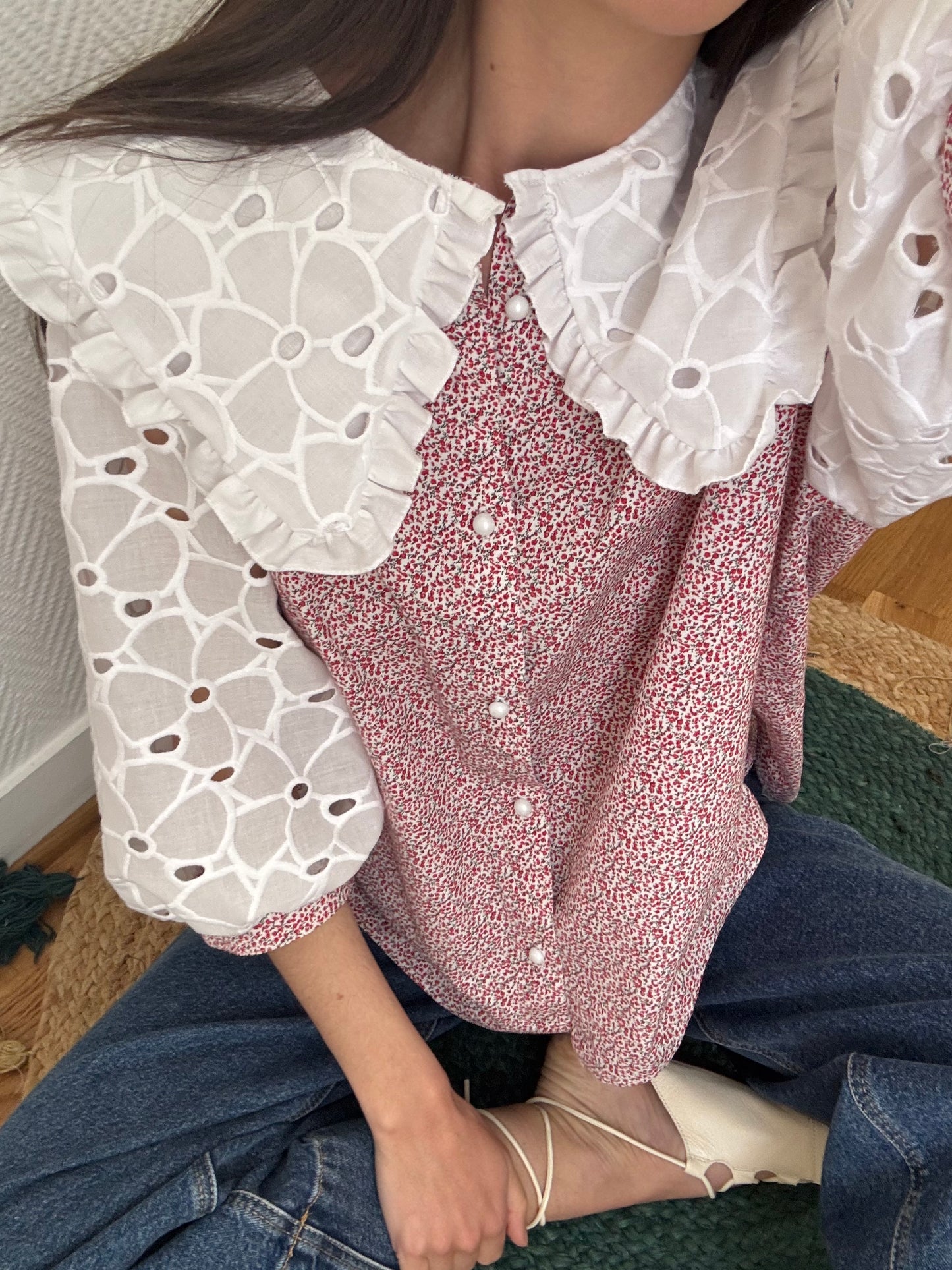 Col XL et broderie anglaise rouge fleuri