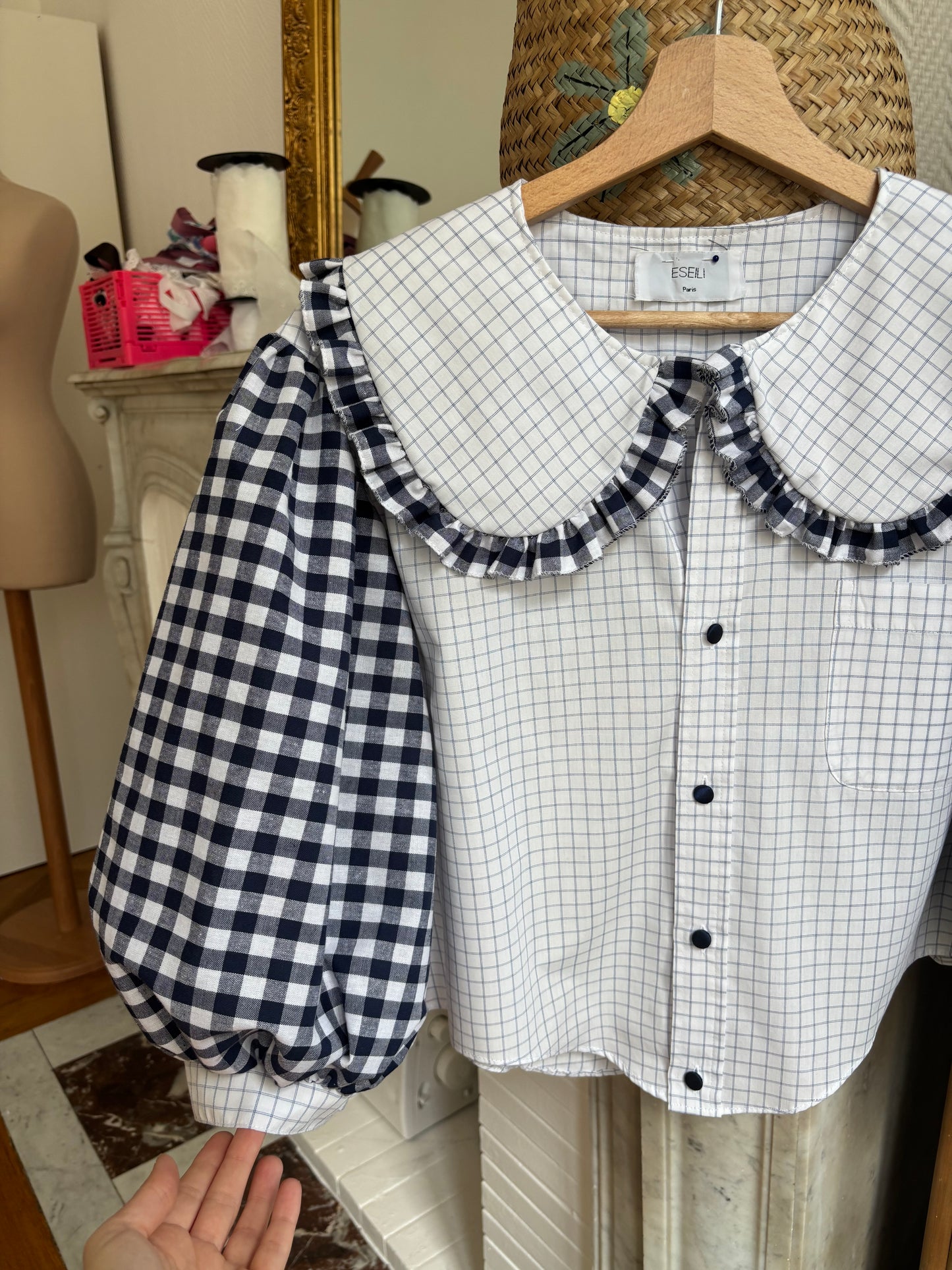 Solange col XL et manches bouffantes vichy marine crop