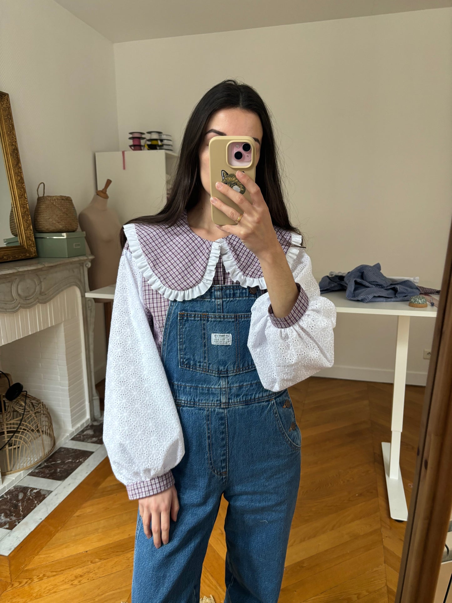 Col XL et broderie anlgaise à carreaux violet