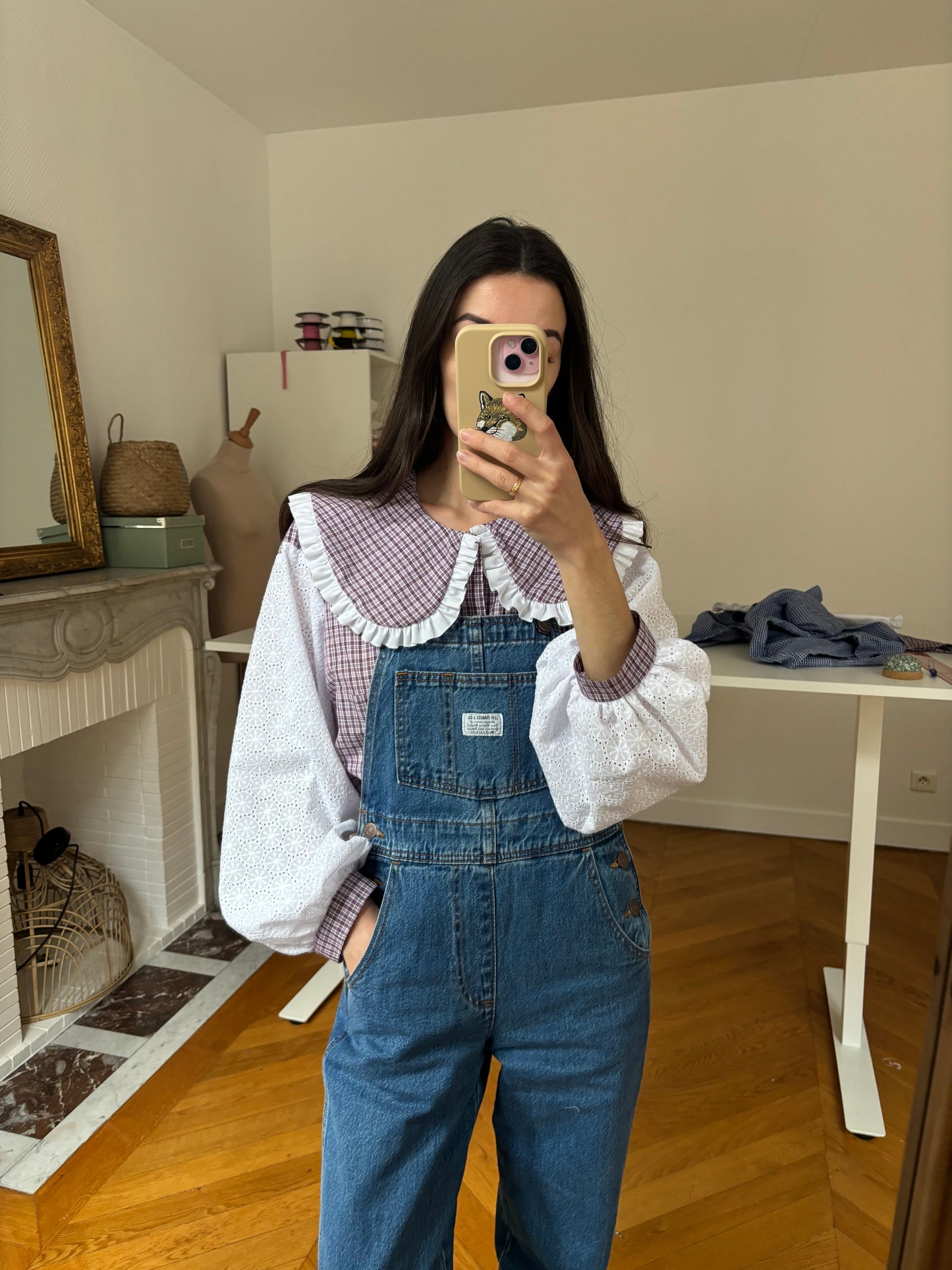 Col XL et broderie anlgaise à carreaux violet