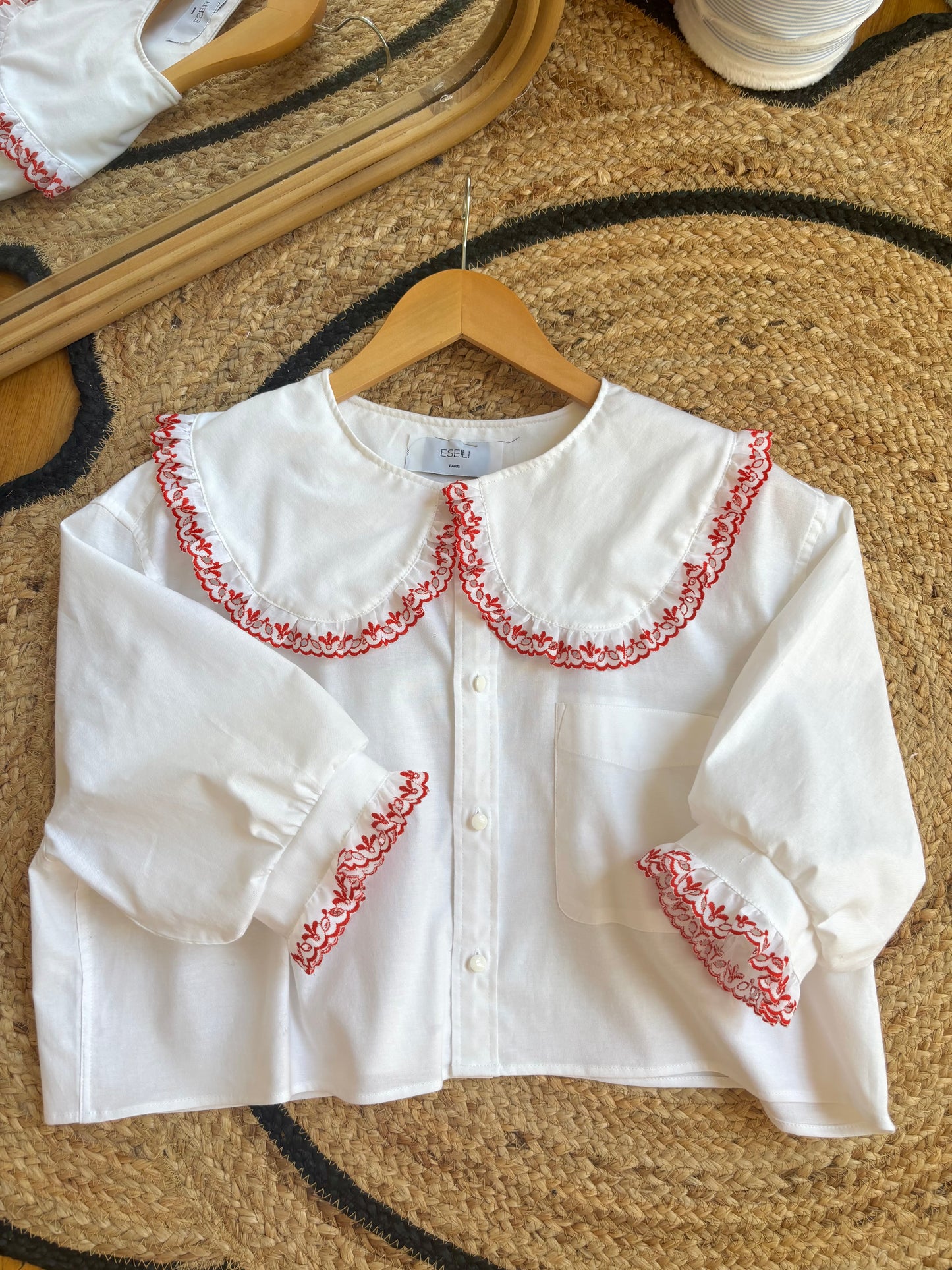 Solange col XL blanche broderie rouge