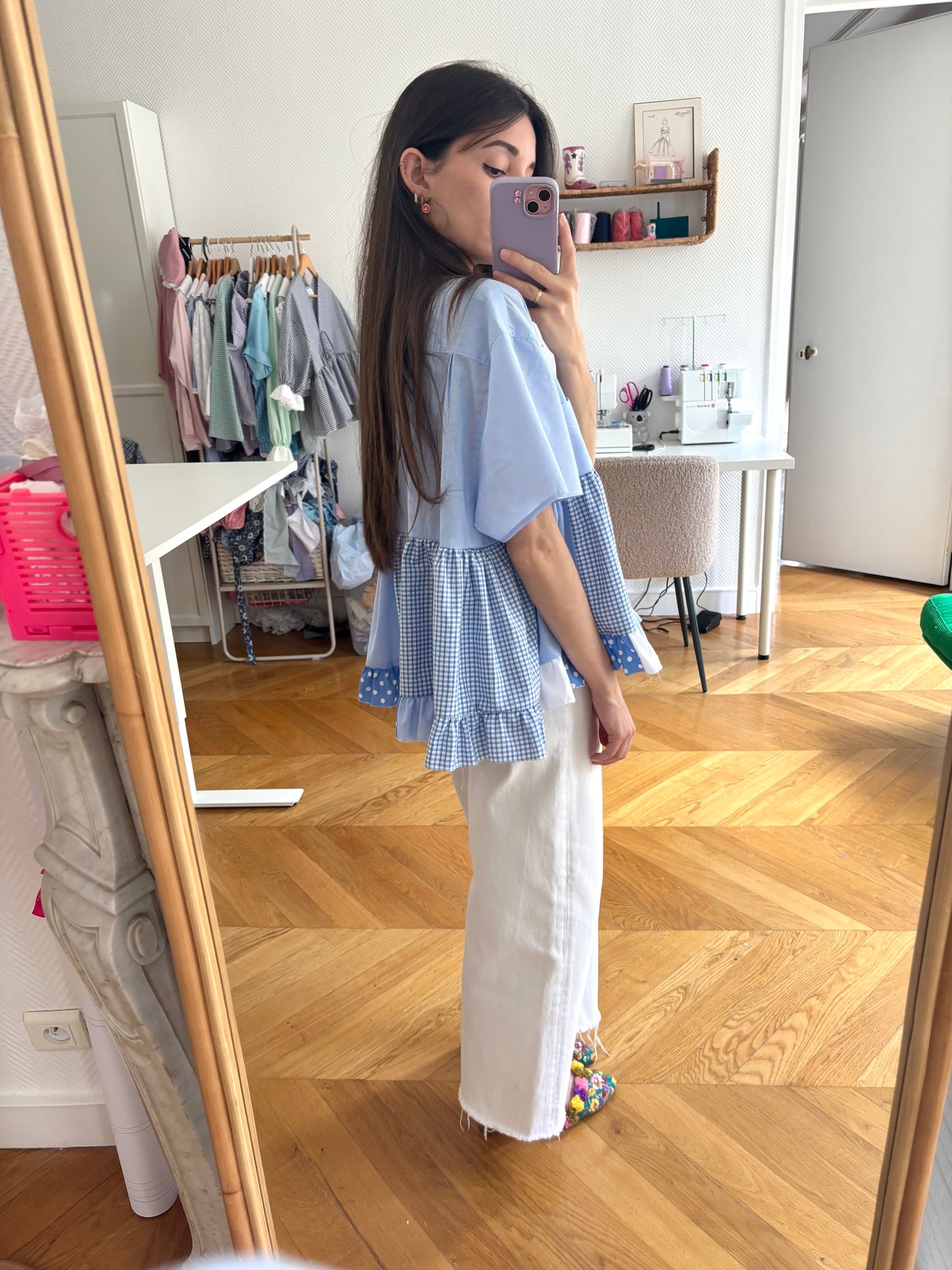 Blouse à volant bleue