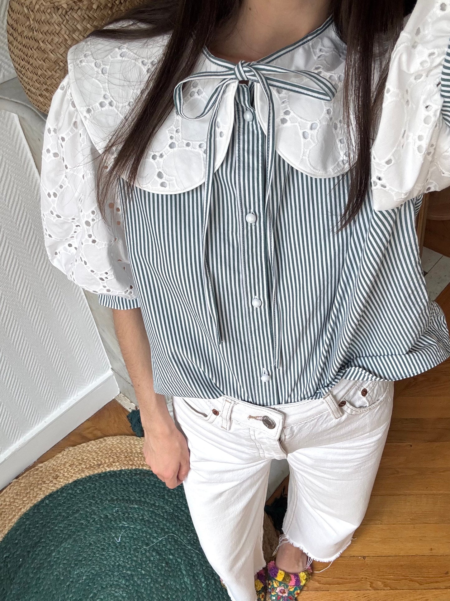 Col XL et broderie anglaise coeur