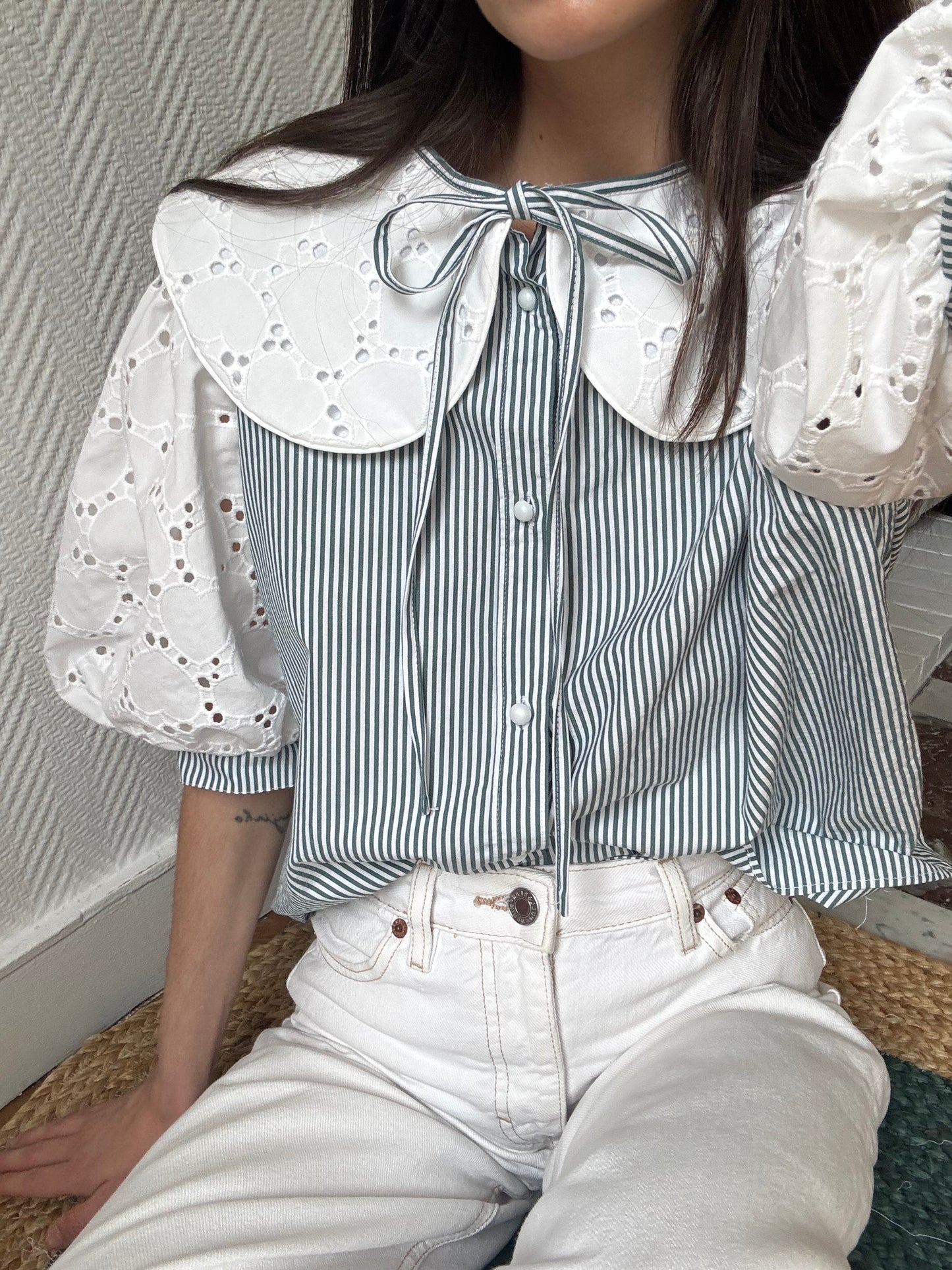Col XL et broderie anglaise coeur
