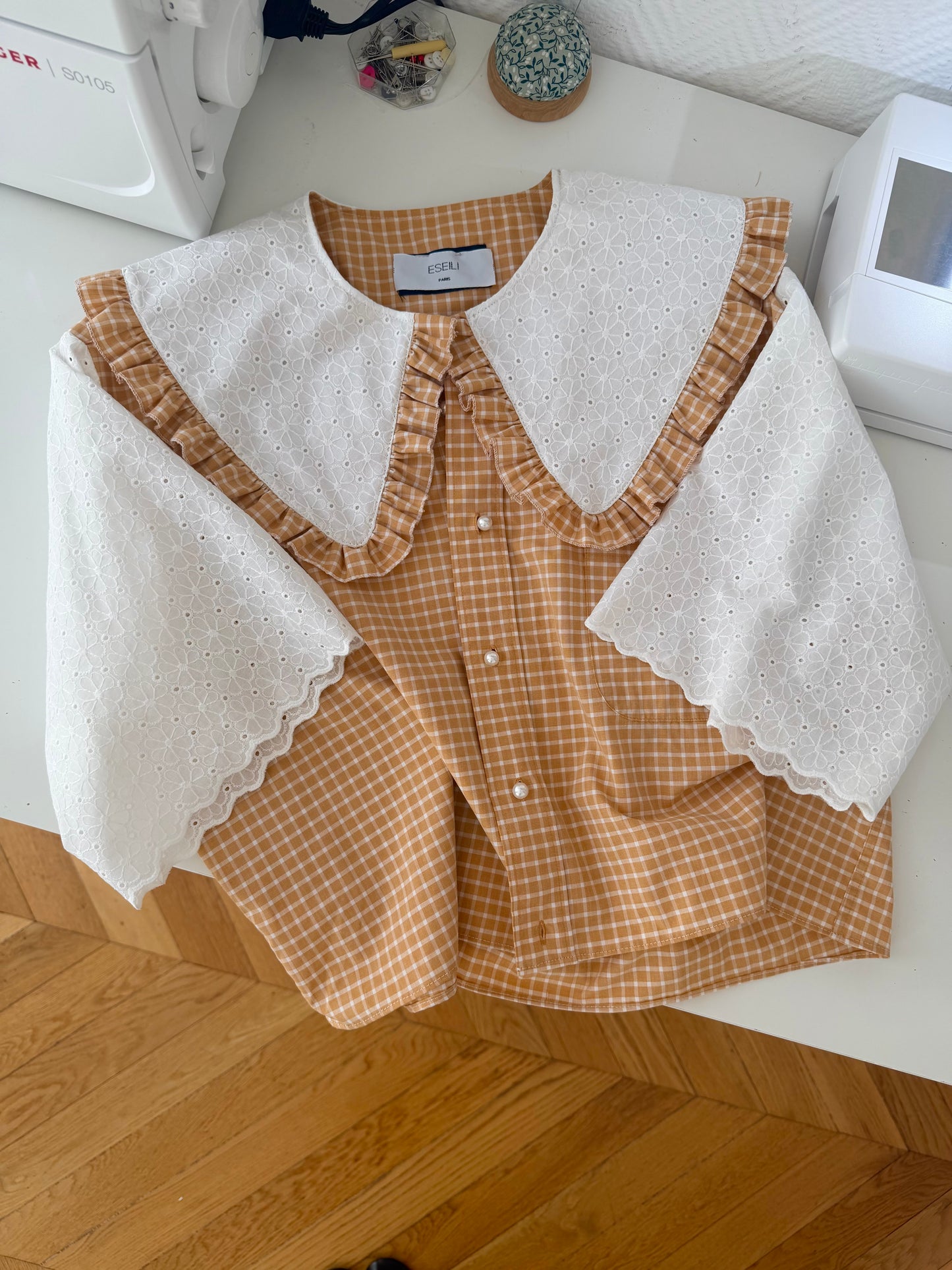 Elise col XL et broderie anglaise