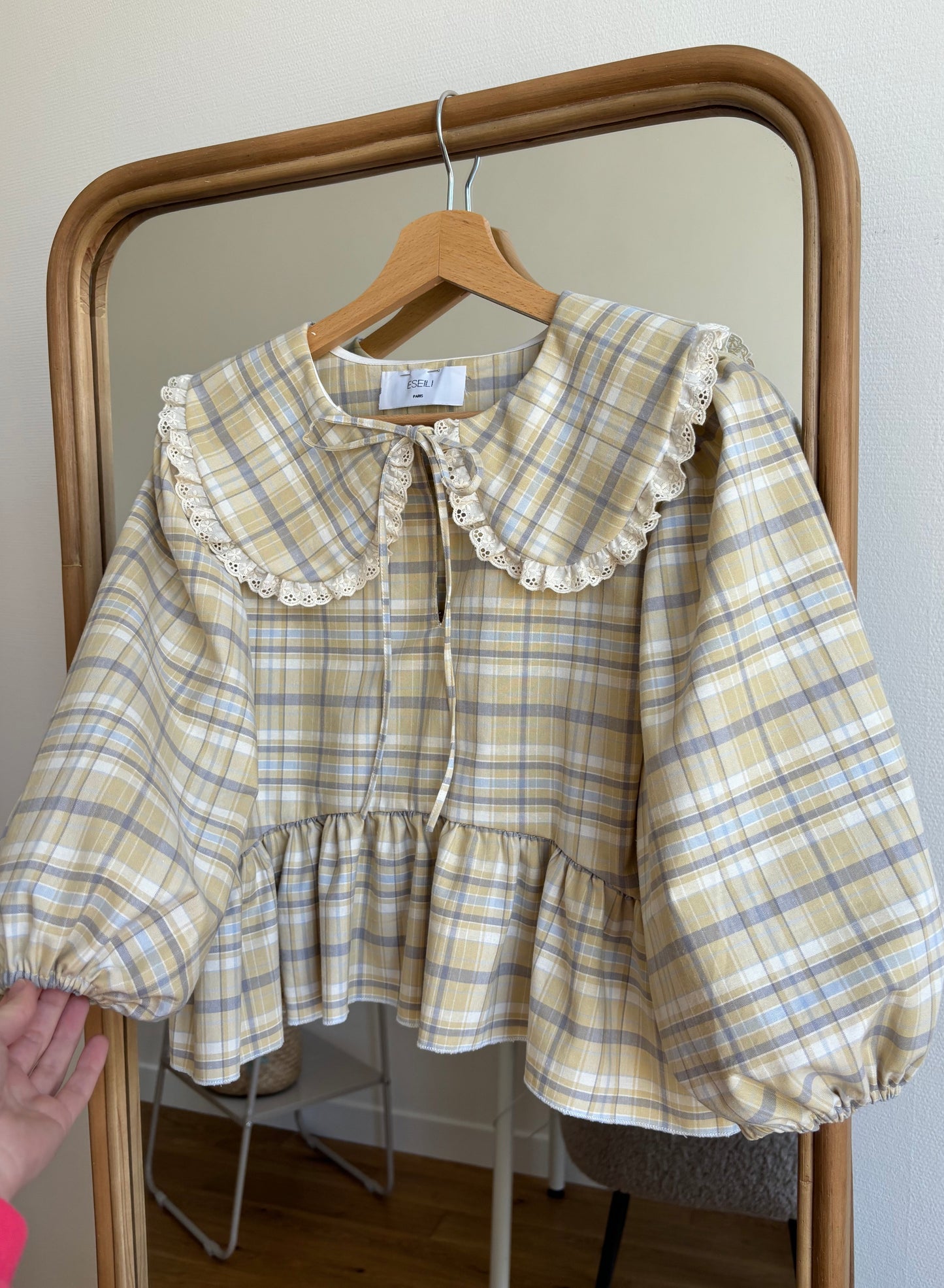 Blouse à col XL à carreaux