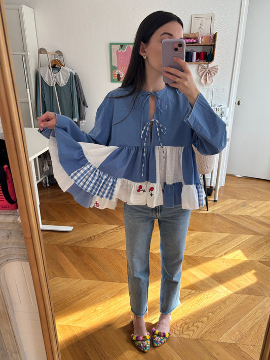 Blouse à noeuds et patchwork bleue