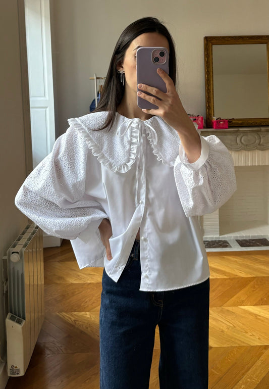 Col XL et broderie anglaise blanche