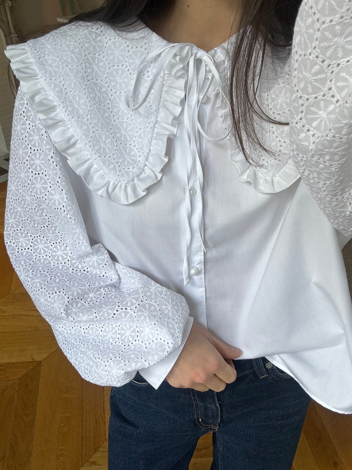 Col XL et broderie anglaise blanche