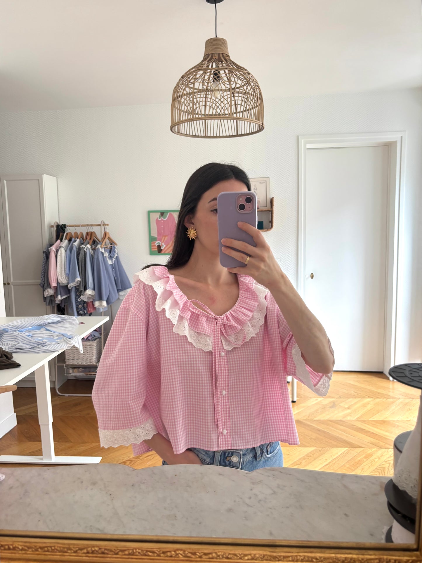 Blouse à froufrou vichy rose