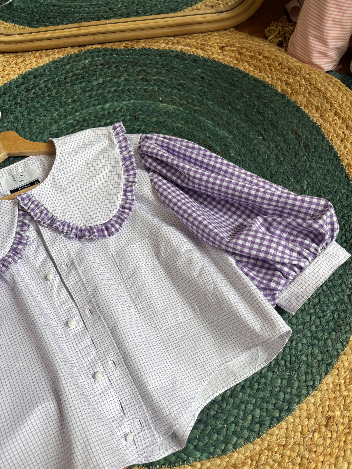 Solange col XL et manches bouffantes violette crop