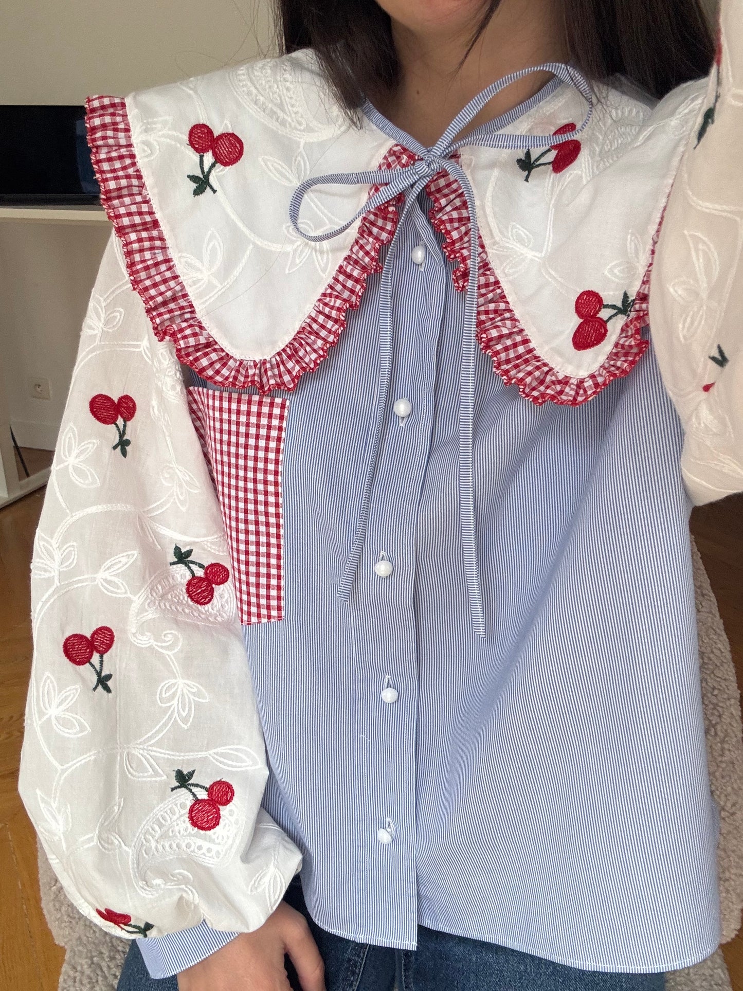 Blouse broderie anglaise et col XL cerise