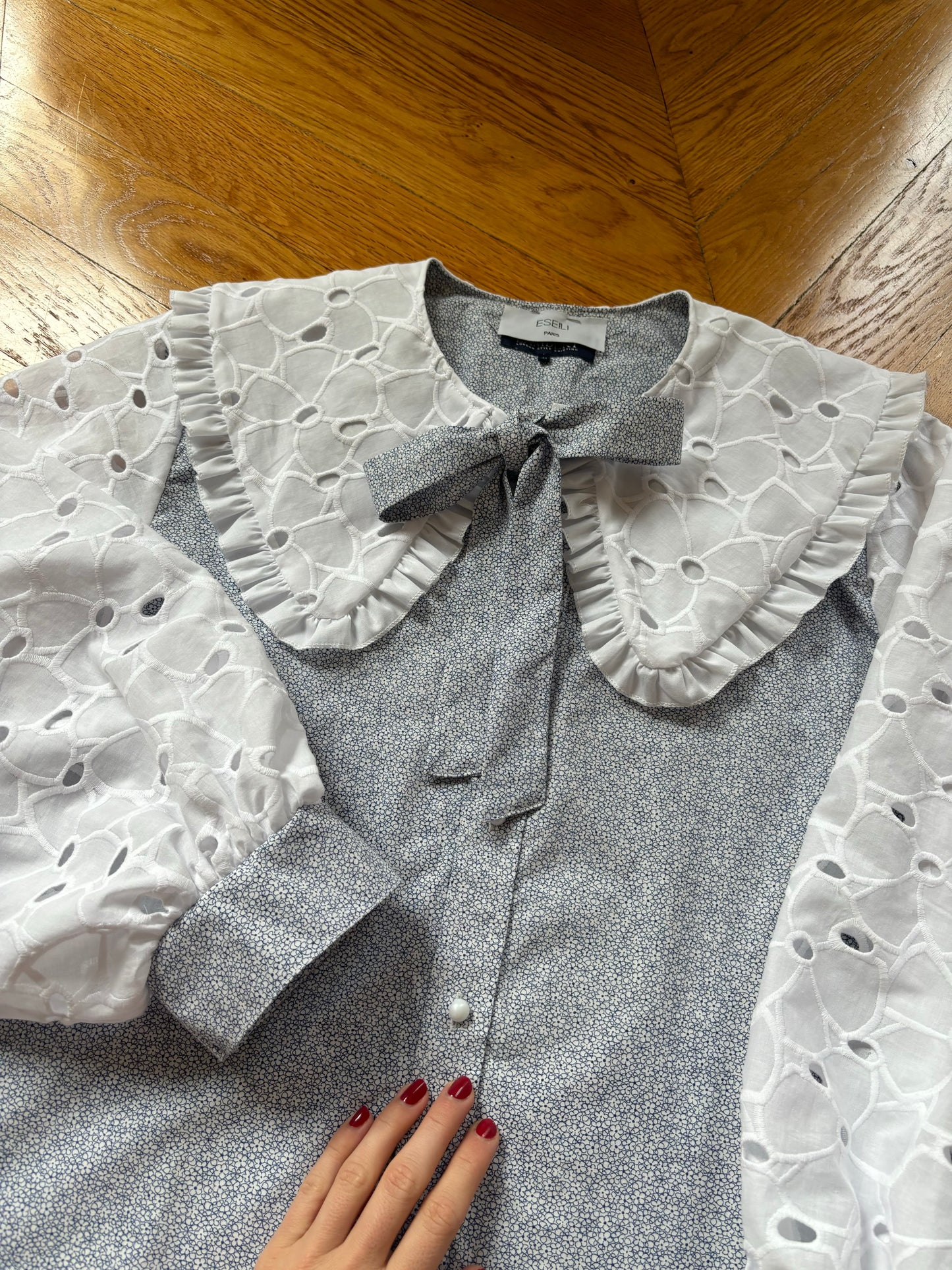 Broderie anglaise imprimé fleurs