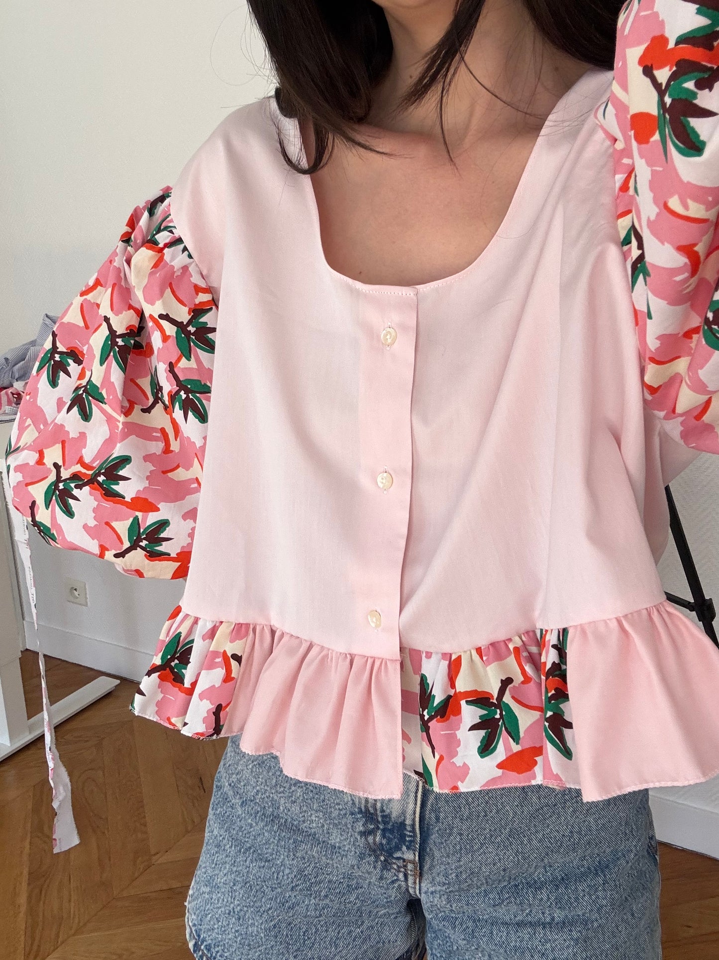 Blouse rose et fleurs manche bouffantes
