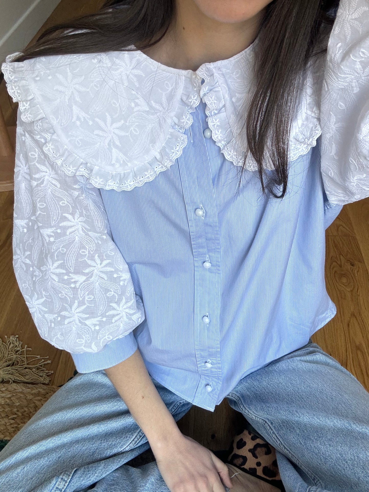 Solange col XL bleu ciel à broderie anglaise