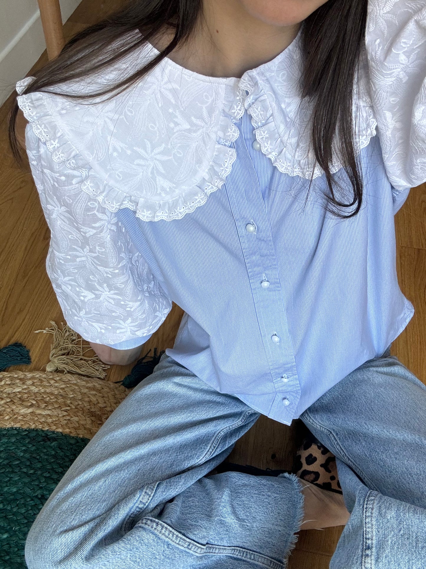 Solange col XL bleu ciel à broderie anglaise