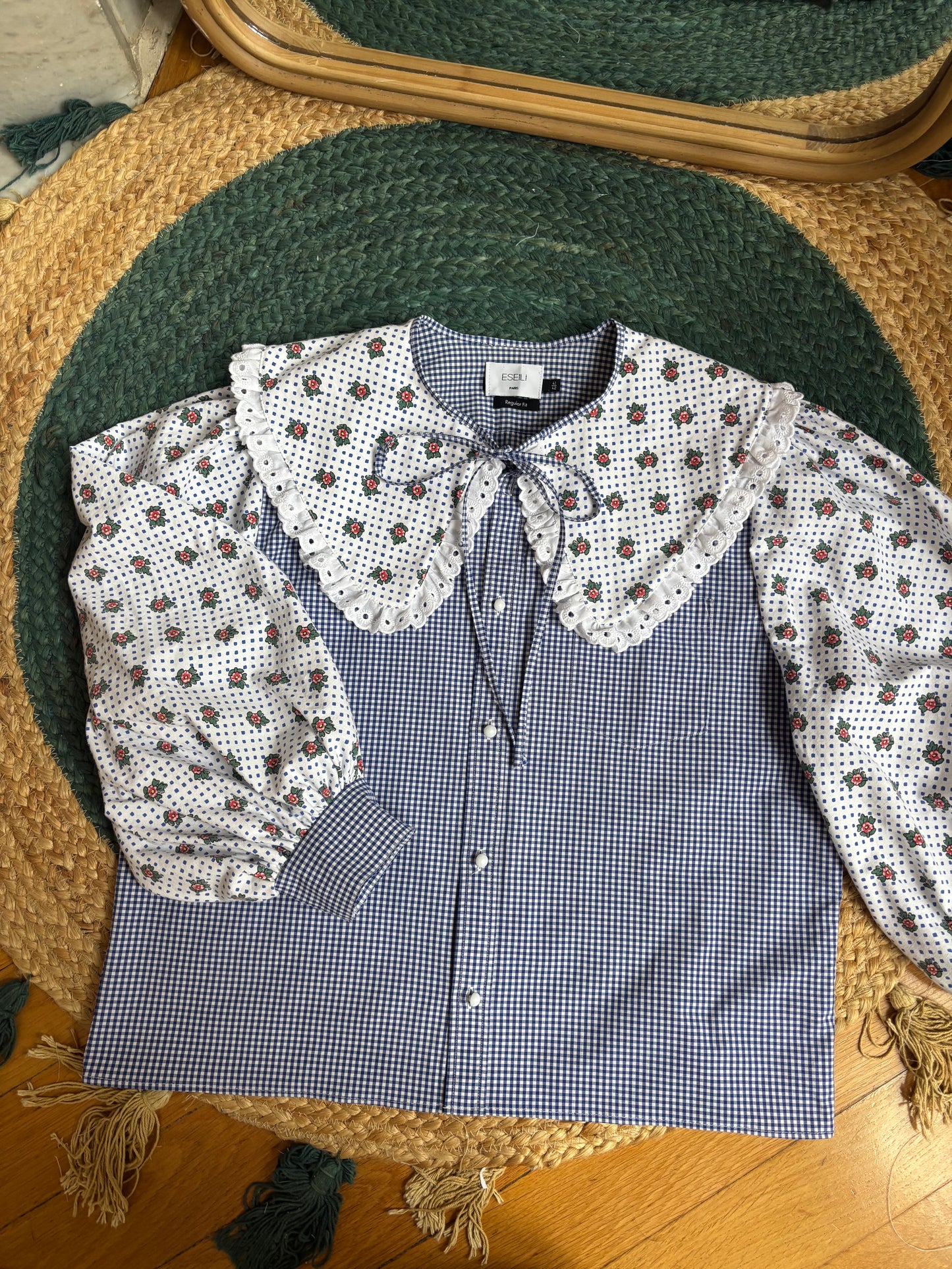 Blouse à col XL et manches bouffantes vichy bleu