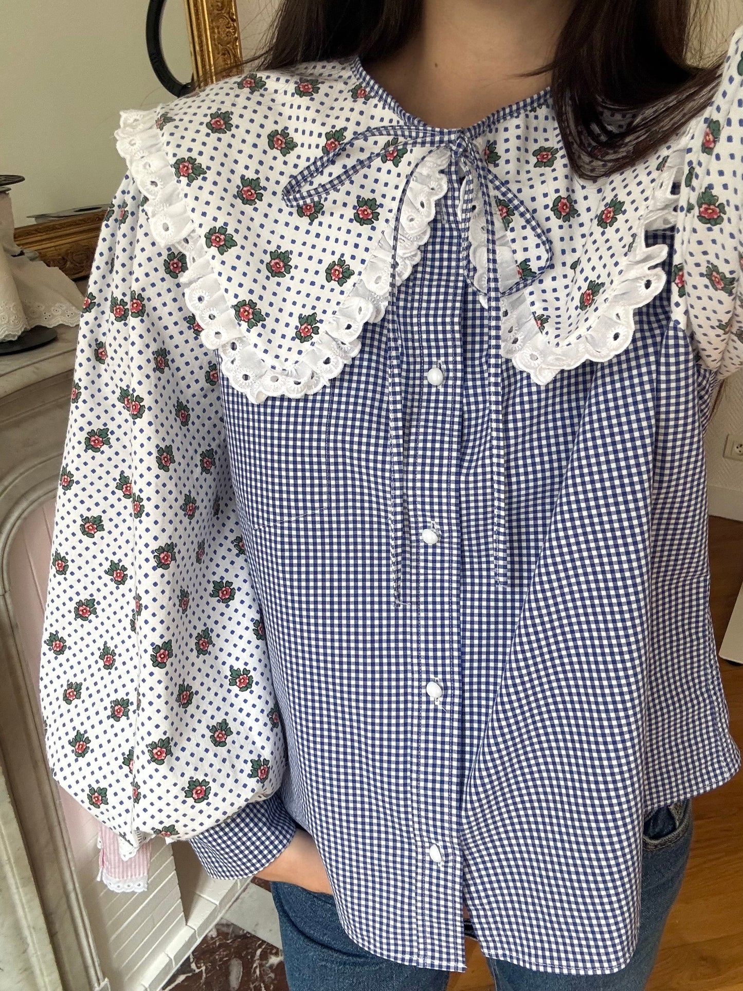 Blouse à col XL et manches bouffantes vichy bleu