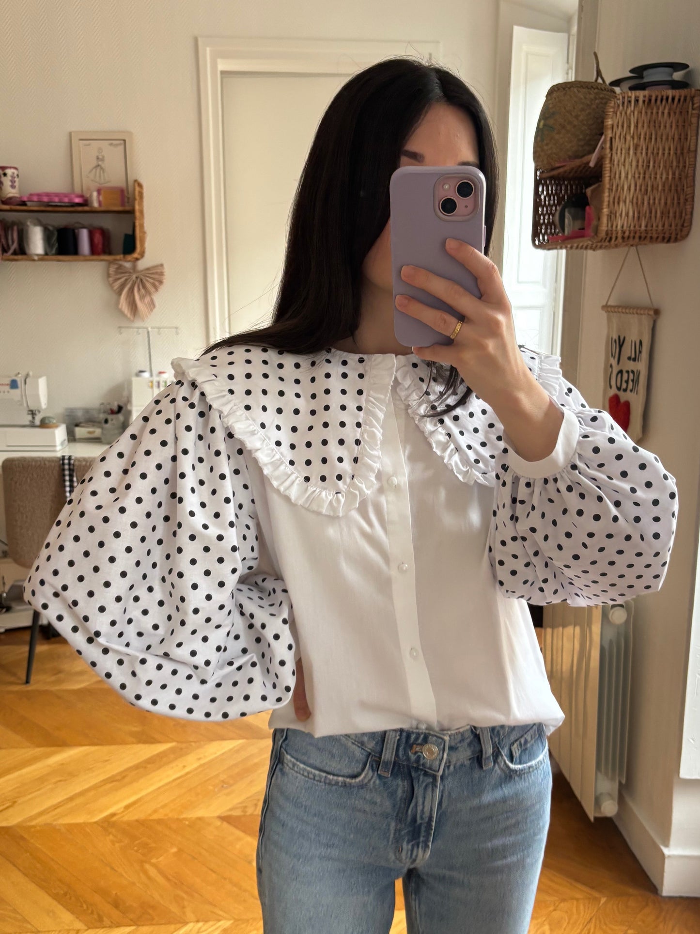 Blouse col XL et manches bouffantes à pois