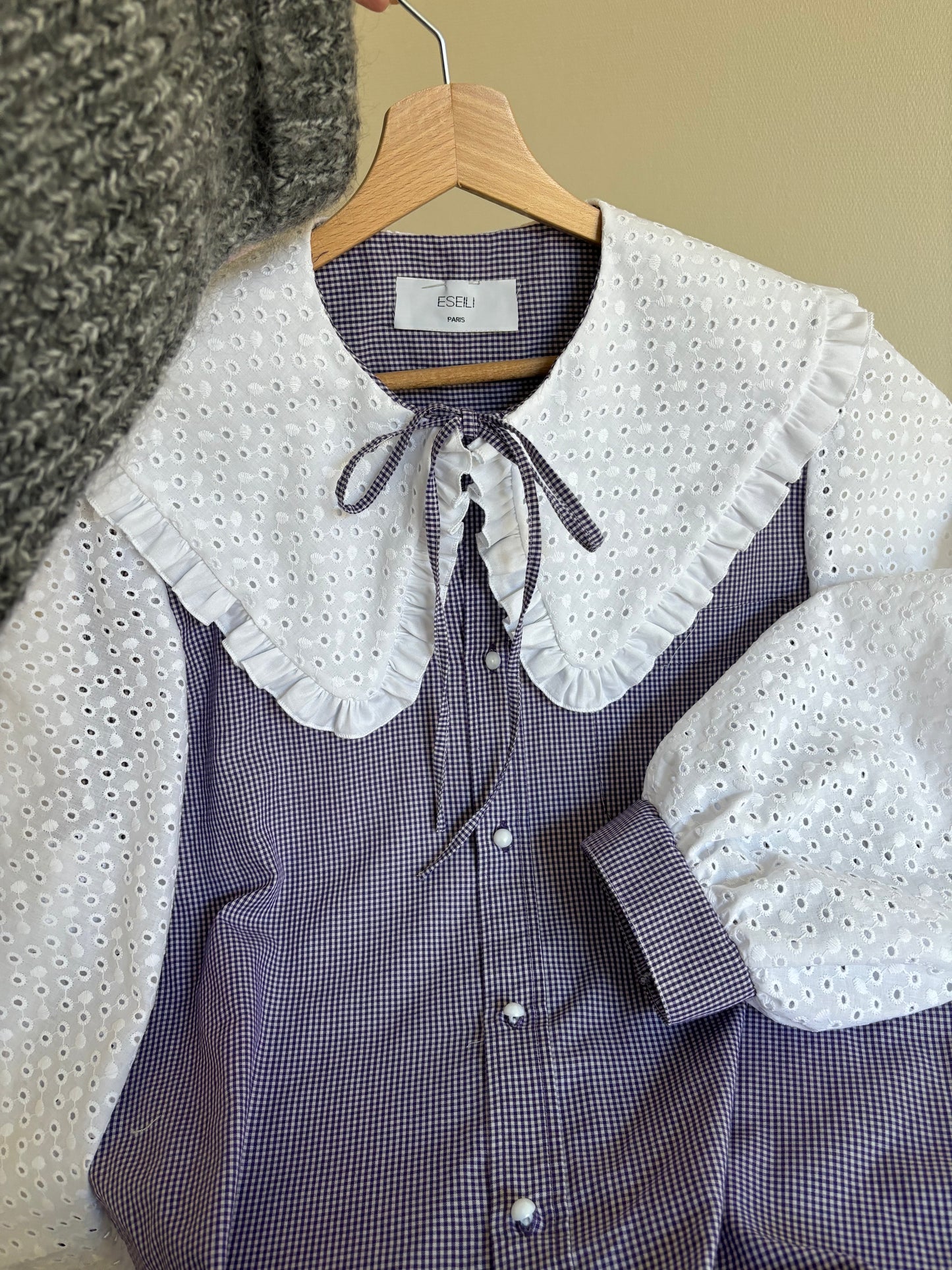 Col XL et broderie anglaise vichy violet