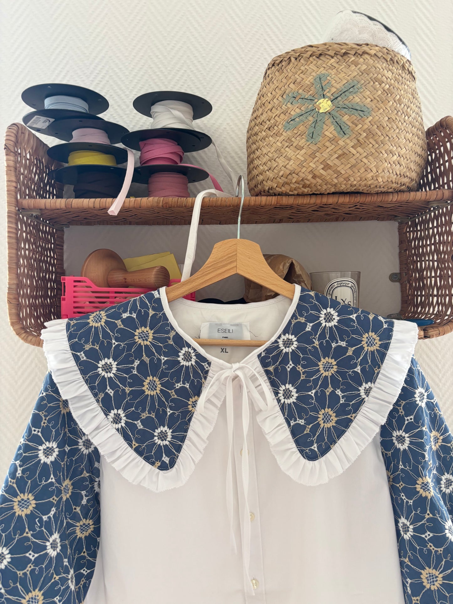 Elise col XL et broderie anglaise