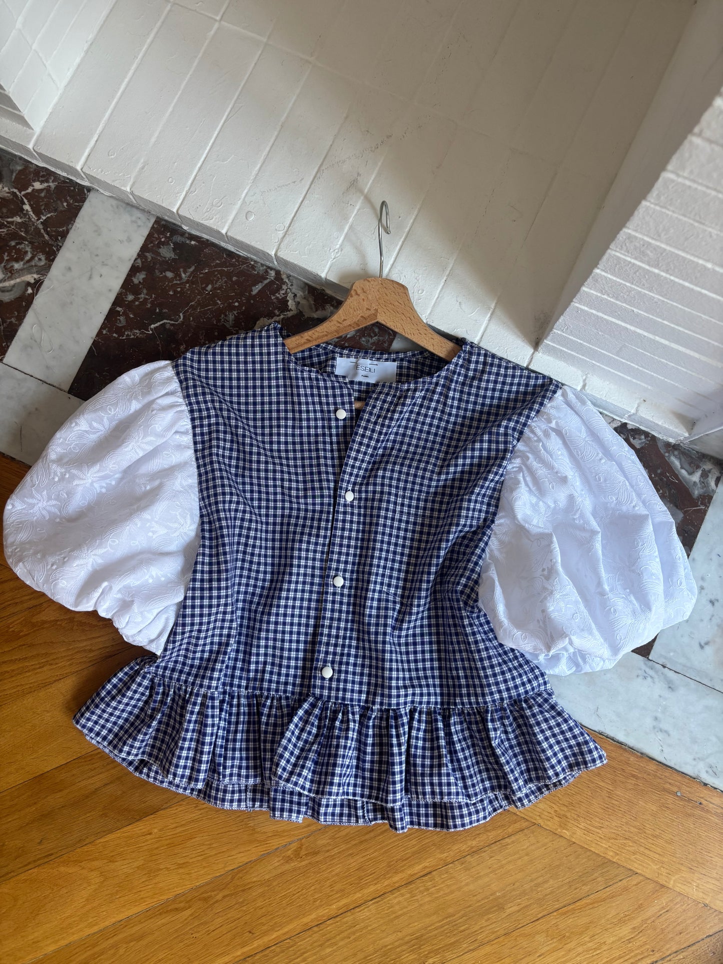 Blouse manches XL broderie anglaise