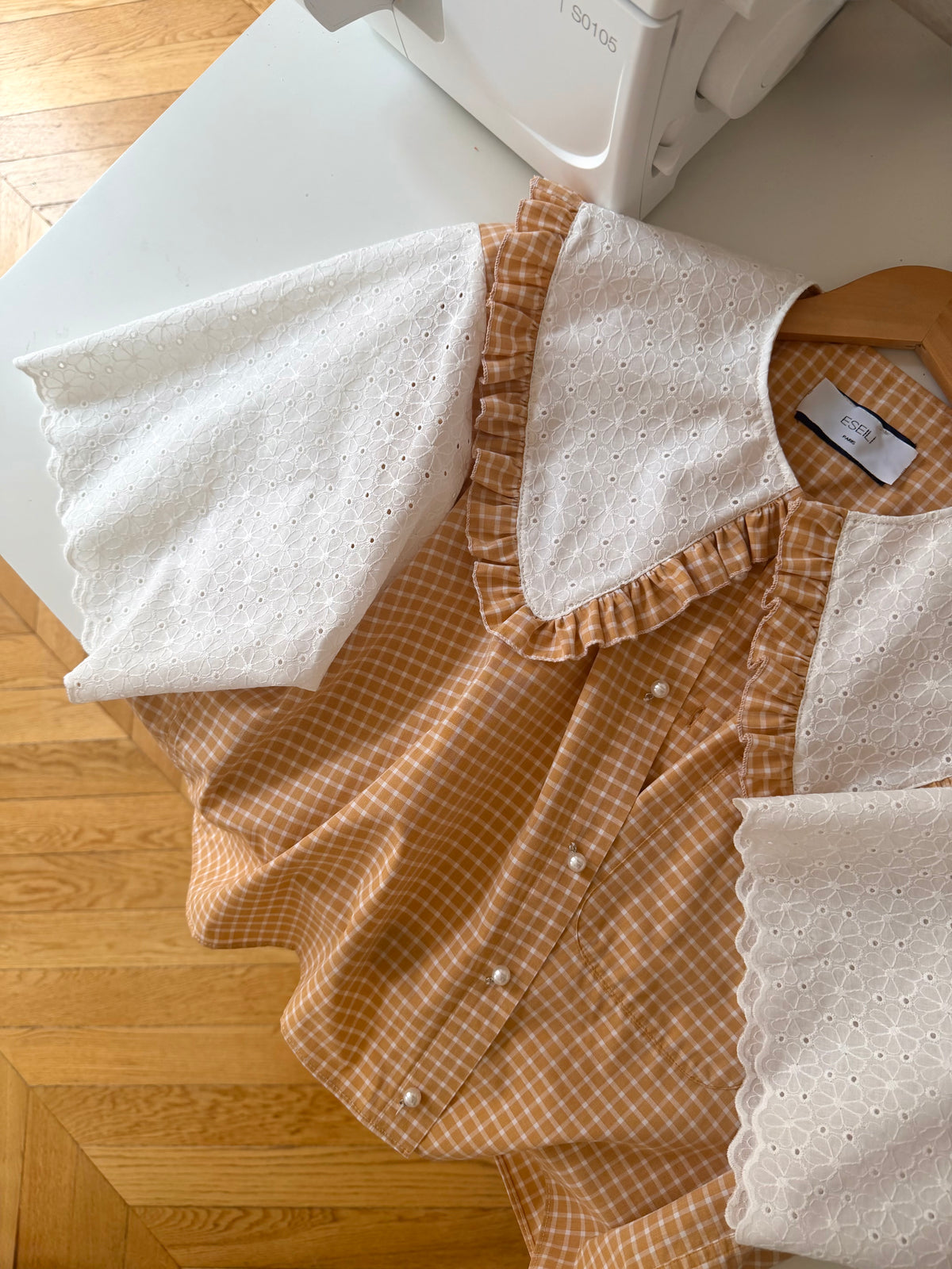 Elise col XL et broderie anglaise